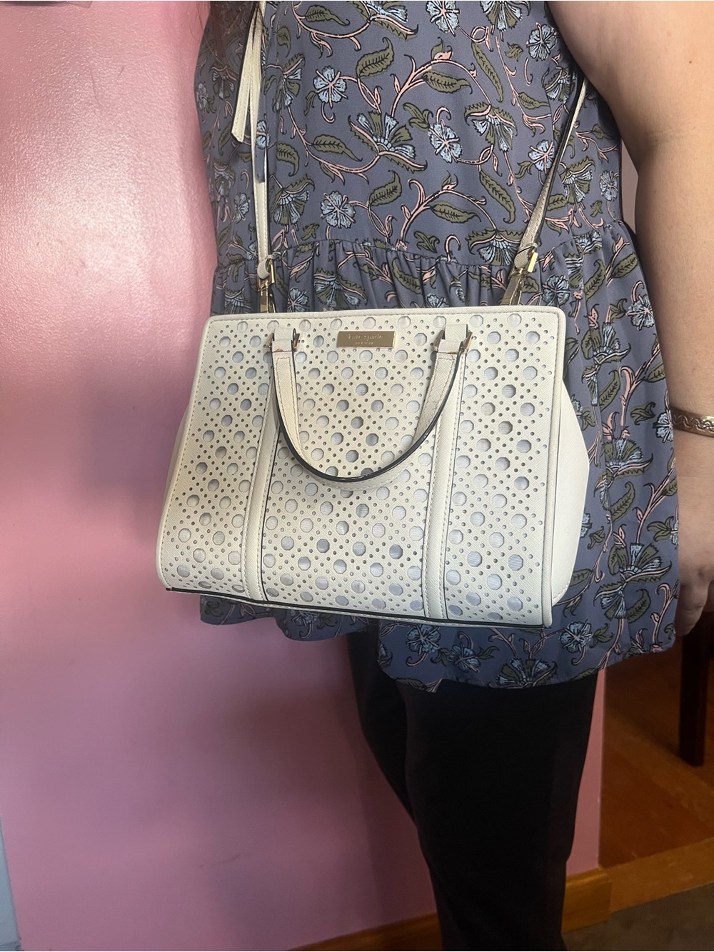 Kate Spade White Leather Tote Bag/purse w
Strap - Picture 8 of 9